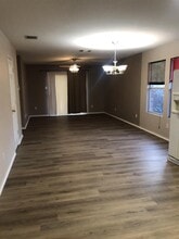 211 Woodley Rd in Leander, TX - Building Photo - Building Photo