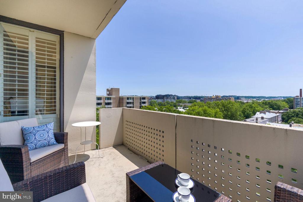 1245 4th St SW in Washington, DC - Building Photo