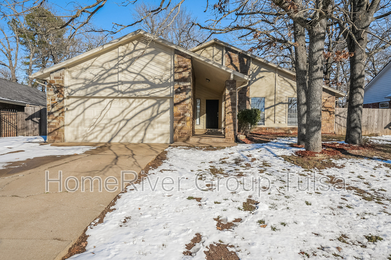 3215 Bermuda Dr in Sand Springs, OK - Building Photo