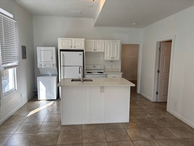 547 E 600 S, Unit 549 in Salt Lake City, UT - Building Photo - Building Photo