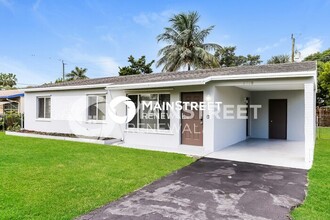 6220 SW 18th St in Pompano Beach, FL - Building Photo - Building Photo