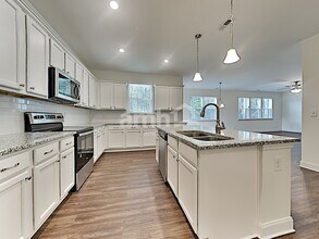 3076 Day Flower Dr in Clayton, NC - Foto de edificio - Building Photo