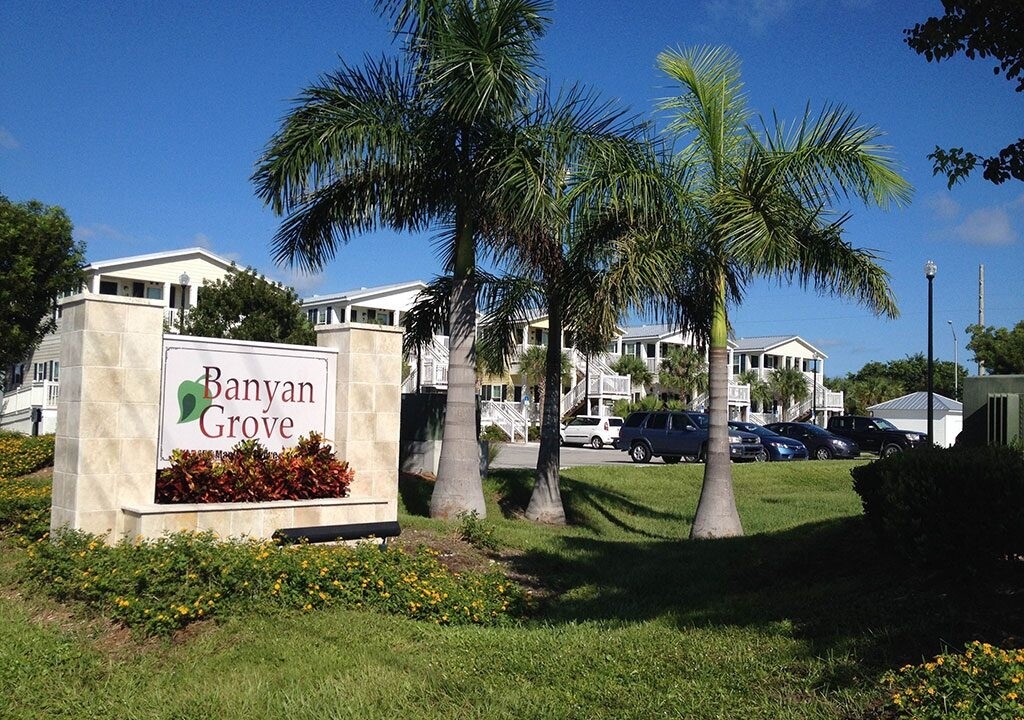 Banyan Grove Apartments in Key West, FL - Foto de edificio