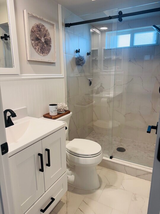 13926 Sunset Dr in Largo, FL - Building Photo