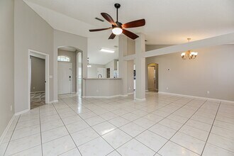 2364 Tigress Ln in Middleburg, FL - Building Photo - Building Photo