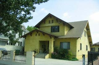 362 S Boyle Ave in Los Angeles, CA - Building Photo