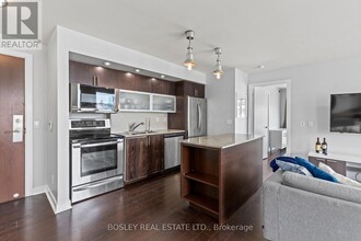 80-1280 Western Battery Rd in Toronto, ON - Building Photo - Building Photo