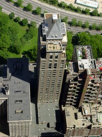 Drake Tower in Chicago, IL - Building Photo - Building Photo