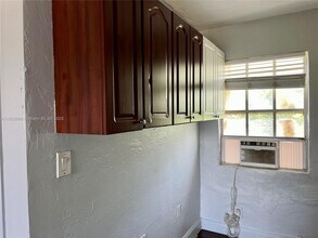 5010 Pembroke Rd in Hollywood, FL - Building Photo - Building Photo