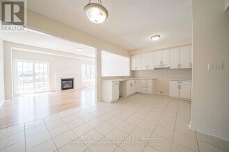 13 Jevons Dr in Ajax, ON - Building Photo - Building Photo