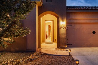 6936 Dusty Dr NE in Rio Rancho, NM - Foto de edificio - Building Photo