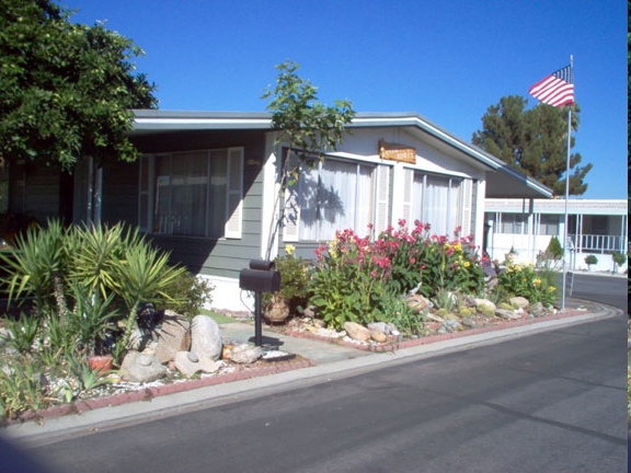 Villa Del Monte Mobile Home Park in San Jacinto, CA - Building Photo - Building Photo