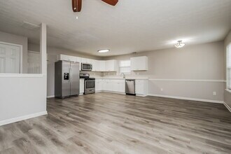 316 Nunnally Dr, Unit 6 in Stockbridge, GA - Foto de edificio - Building Photo