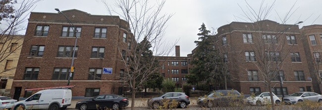 property at 4627 N Ashland Ave