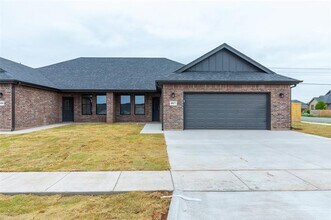 8017 Sawdust Trl in Abilene, TX - Building Photo - Building Photo