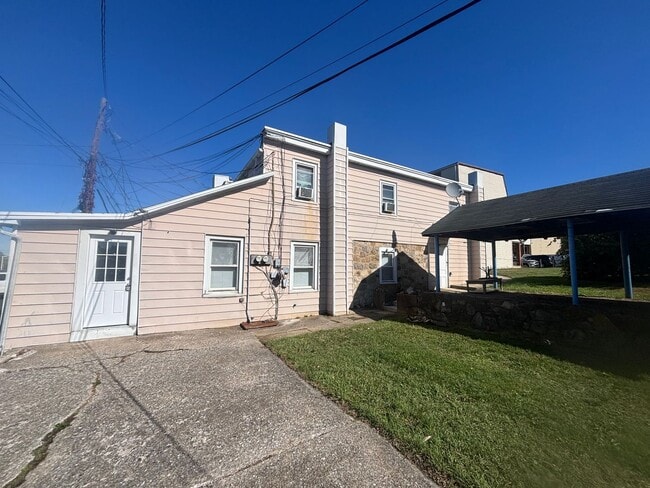 property at 1316 S Meadow St