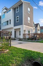 1418 W 26th St in Houston, TX - Building Photo - Building Photo