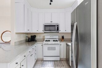 122 E Squantum St in Quincy, MA - Building Photo - Building Photo