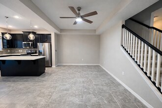 3749 Brighton Park Cir in Belle Isle, FL - Building Photo - Building Photo