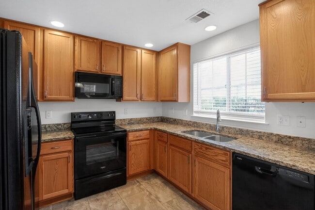 1226 S Quintero Ct in Aurora, CO - Building Photo - Building Photo