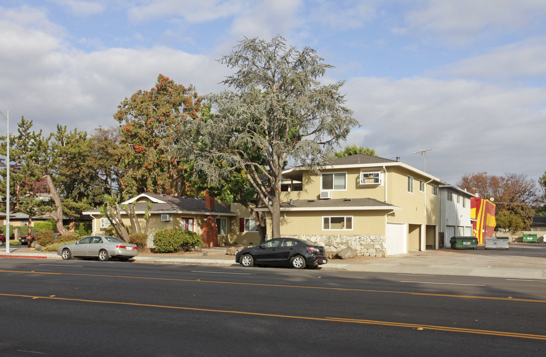 1596 Mendenhall Dr in San Jose, CA - Building Photo