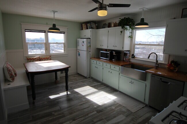 869 Arkwright St N-Unit -2 Skyview in St. Paul, MN - Building Photo - Building Photo