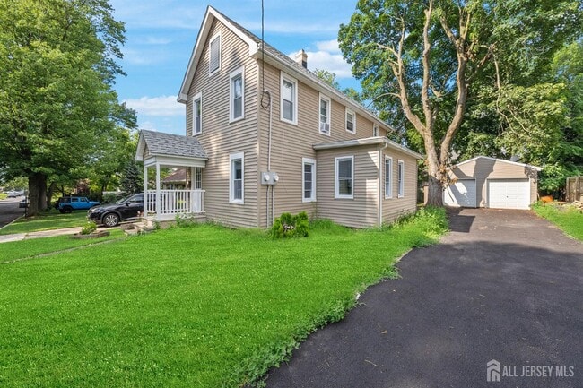 166 Prigmore St in East Brunswick, NJ - Building Photo - Building Photo