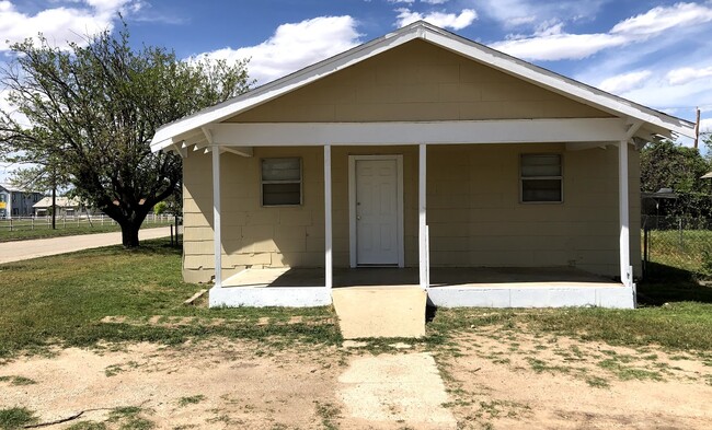 property at 701 E 14th St