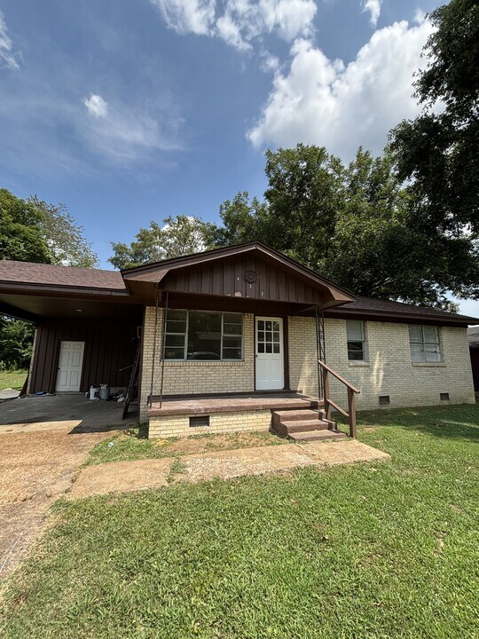 433 Fleming Dr in Brownsville, TN - Building Photo