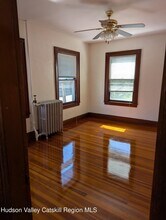 843 Union St in Hudson, NY - Building Photo - Building Photo