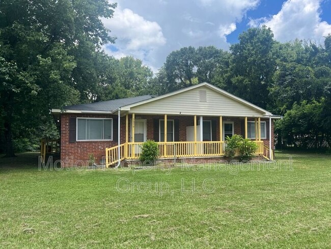 property at 3079 Marie Cir