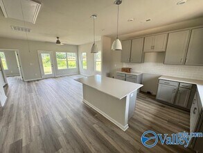 111 Foster Wy Dr in Huntsville, AL - Building Photo - Building Photo