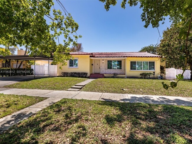 630 SW 25th Rd in Miami, FL - Building Photo - Building Photo