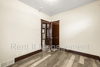 2816 N 19th Ave in Omaha, NE - Building Photo - Building Photo