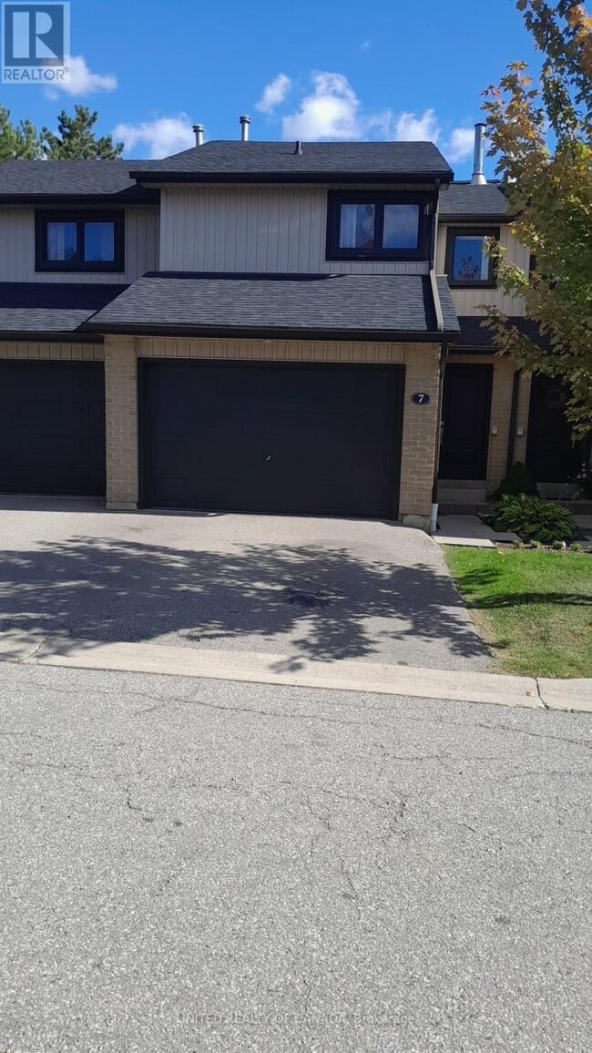 3510 South Millway in Mississauga, ON - Building Photo - Building Photo