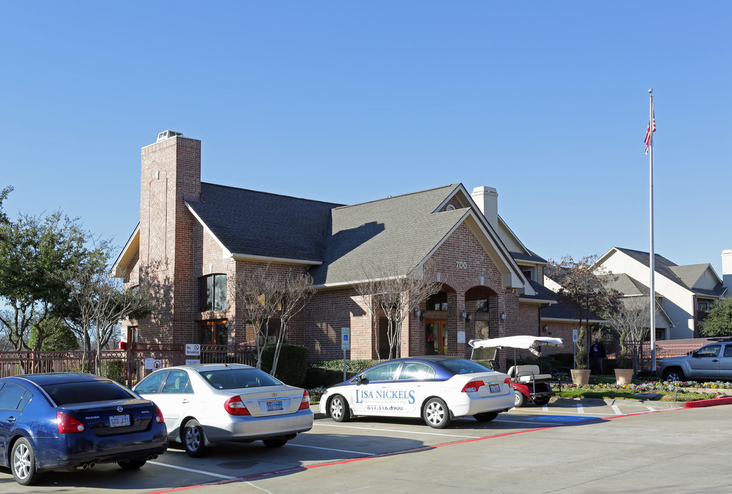 Parkside on the Creek in Euless, TX - Foto de edificio