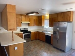 19821 Cottonwood Dr in Cottonwood, CA - Building Photo - Building Photo