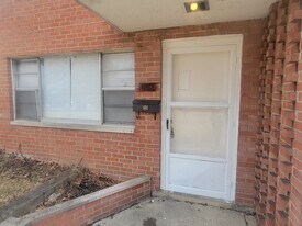 1262 Zettler Rd in Columbus, OH - Building Photo