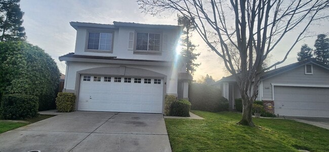 5410 Silver Poplar Ln in Elk Grove, CA - Building Photo - Building Photo