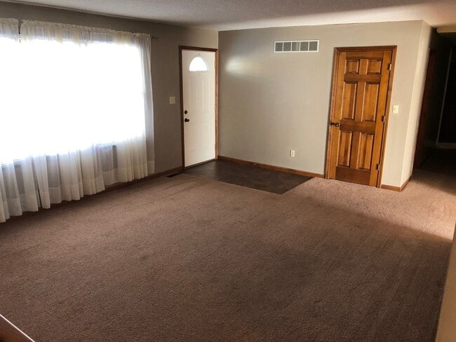 3913 Rustic Ln in Jefferson City, MO - Building Photo - Building Photo