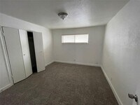 7819 Glass St photo'