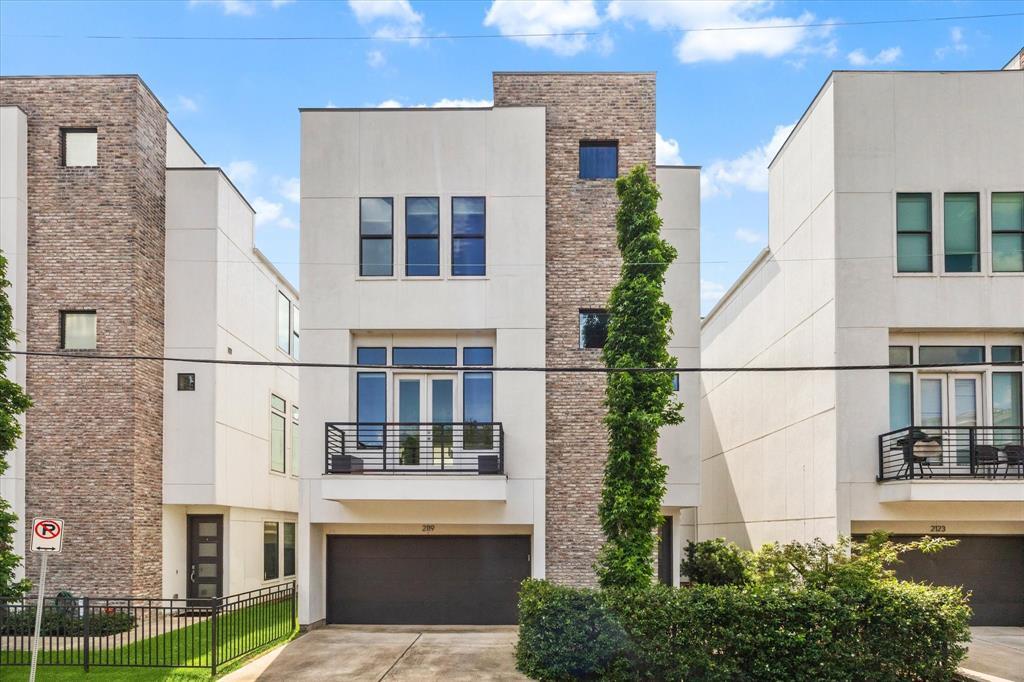 2119 Arabelle St in Houston, TX - Building Photo