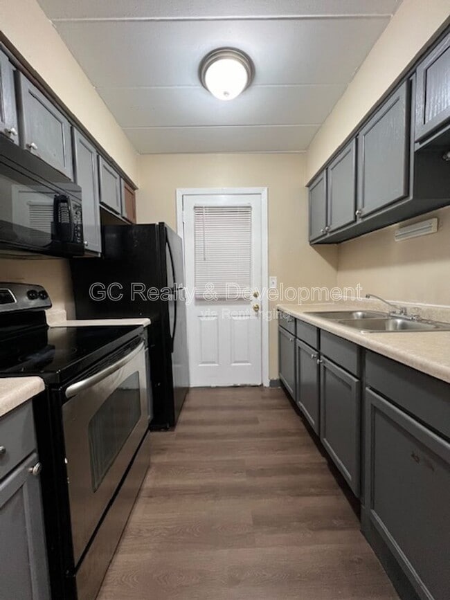 350 Wilson Ave in West Chicago, IL - Building Photo - Building Photo