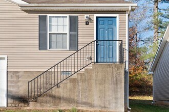 504 Luxury Dr in Clarksville, TN - Building Photo - Building Photo