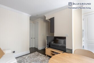 239 Elizabeth St in New York, NY - Building Photo - Building Photo