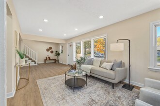 1210 Gahan Dr in Florissant, MO - Building Photo - Building Photo