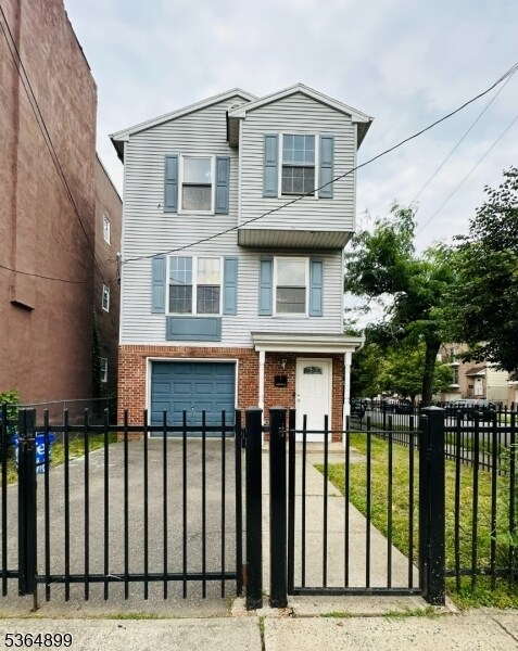 property at 16 Kent St