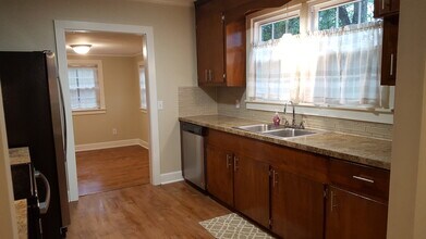 514 Laurens Avenue in Sumter, SC - Foto de edificio - Building Photo