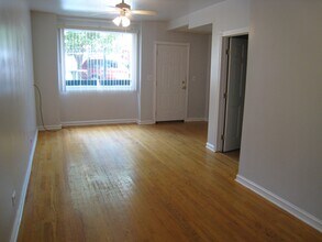 1141 W Addison St in Chicago, IL - Building Photo - Building Photo