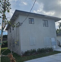 1740 NW 66th St in Miami, FL - Building Photo - Building Photo